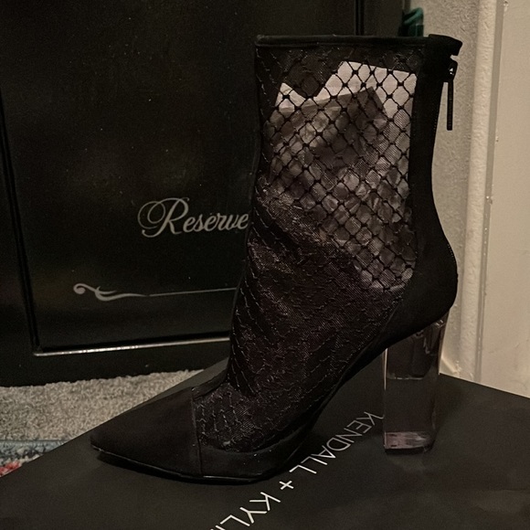 Kendall +Kylie booties - Picture 7 of 9